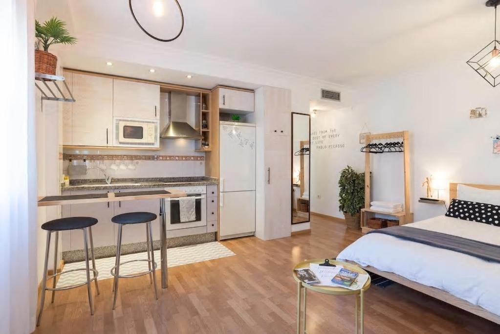 Calma Chicha Apartment มาลากา ภายนอก รูปภาพ